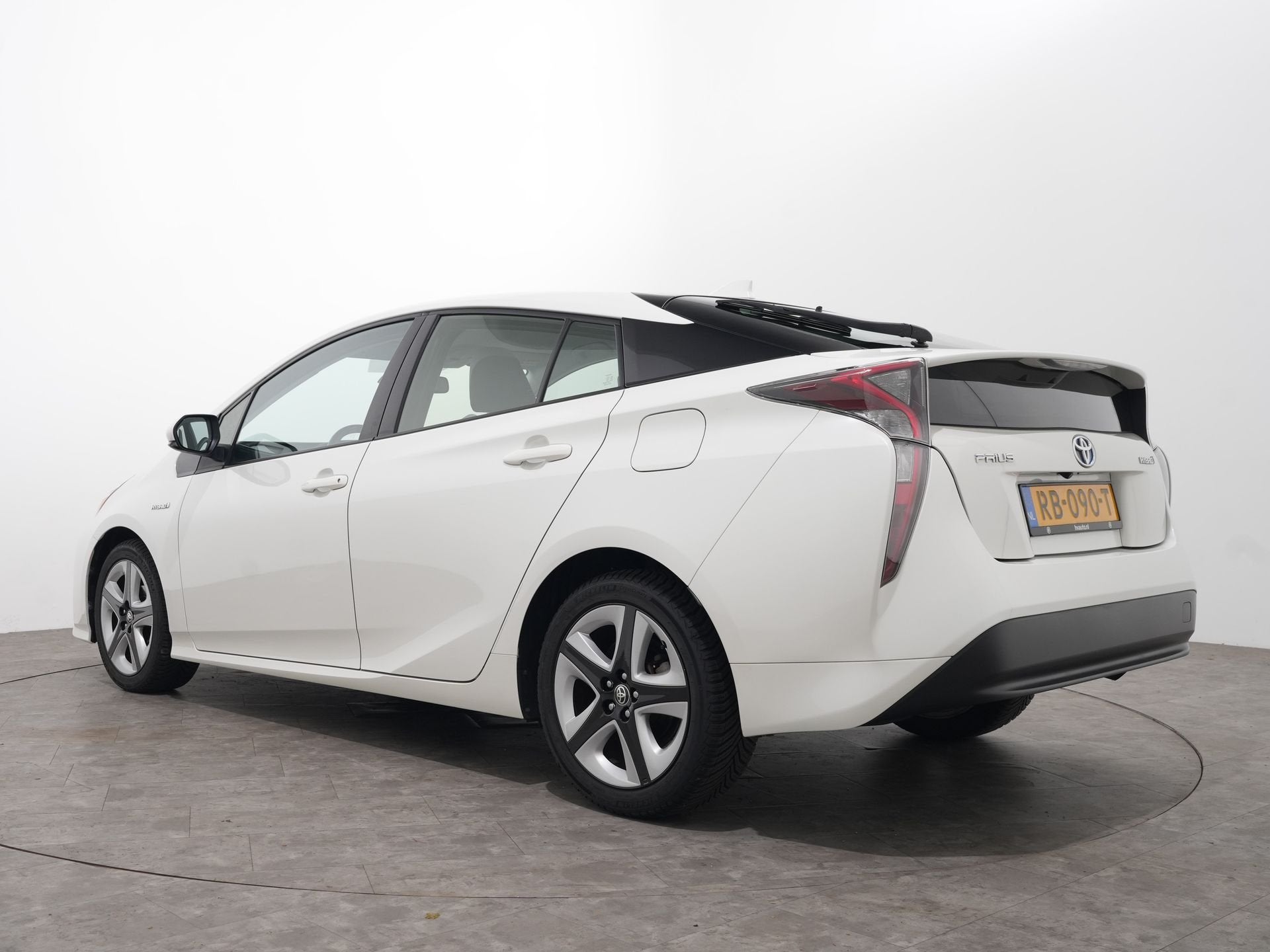 Toyota Prius 1.8 HYBRID 122PK WHITE EDITION CVT | Stoelverwa, Auto's, Stof, Origineel Nederlands, Bedrijf, Hybride Elektrisch/Benzine