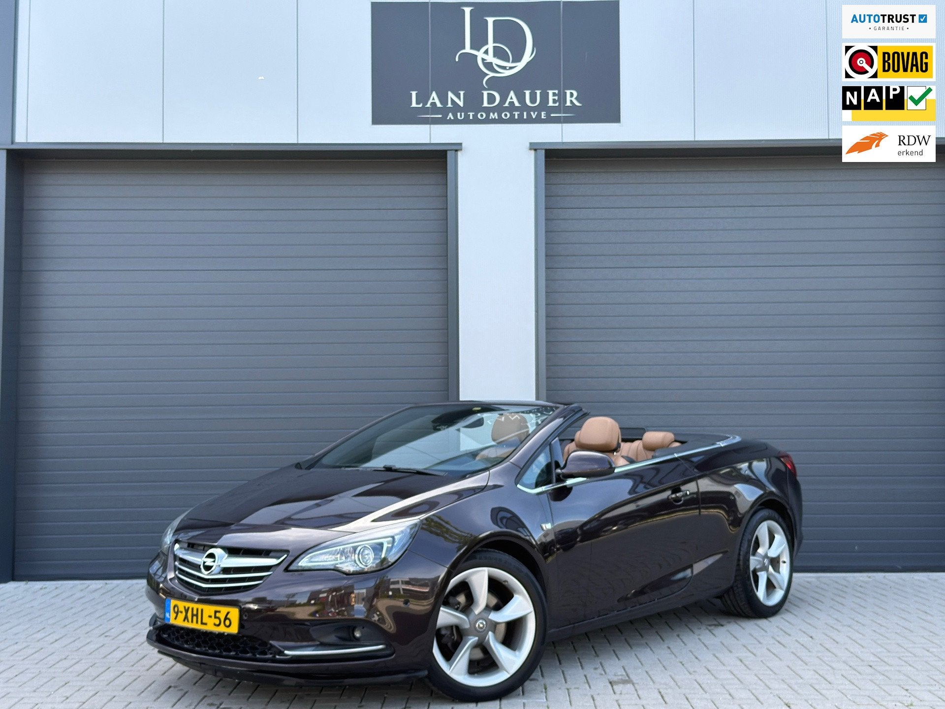 Opel Cascada 1.6 Turbo Cosmo / NAP / AUTOMAAT / BOMVOL, Auto's, Euro 5, Gebruikt, 4 cilinders, 4 stoelen