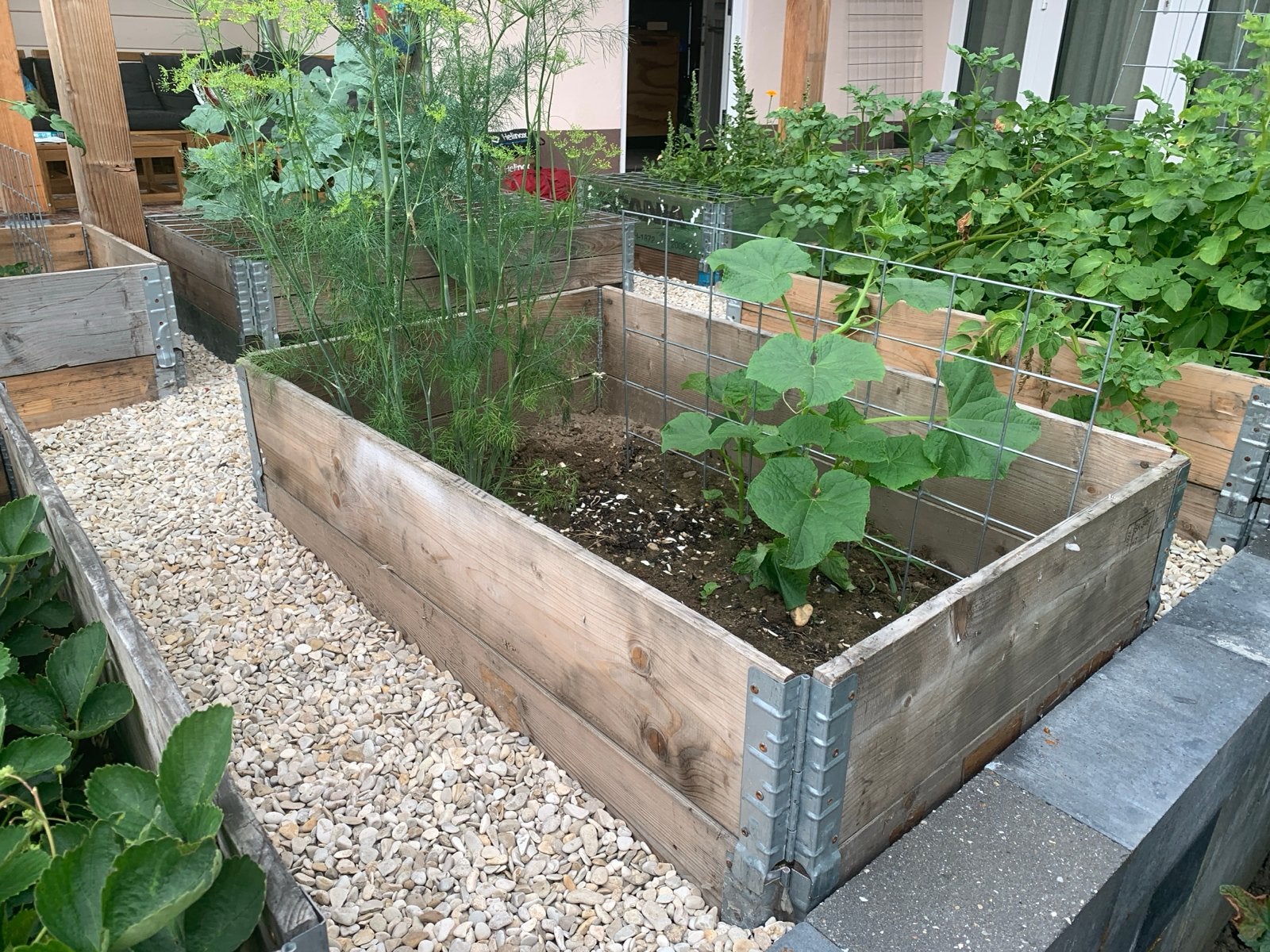 12 Palletranden in diverse kleuren, Doe-het-zelf en Verbouw, Hout en Planken, Gebruikt, Pallet, Overige houtsoorten, Minder dan 200 cm