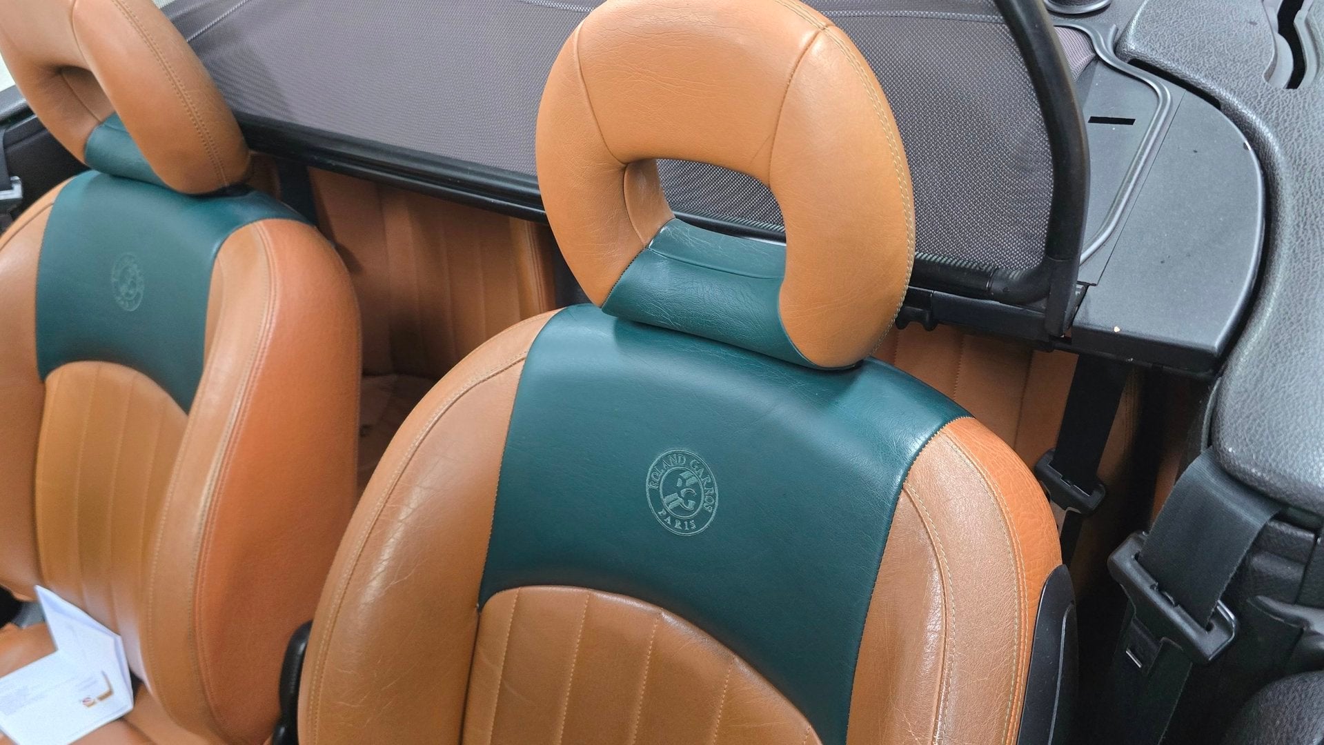 Peugeot 206 CC 2.0-16V Roland Garros, 136 pk, 4 cilinders, Cabriolet, 4 stoelen