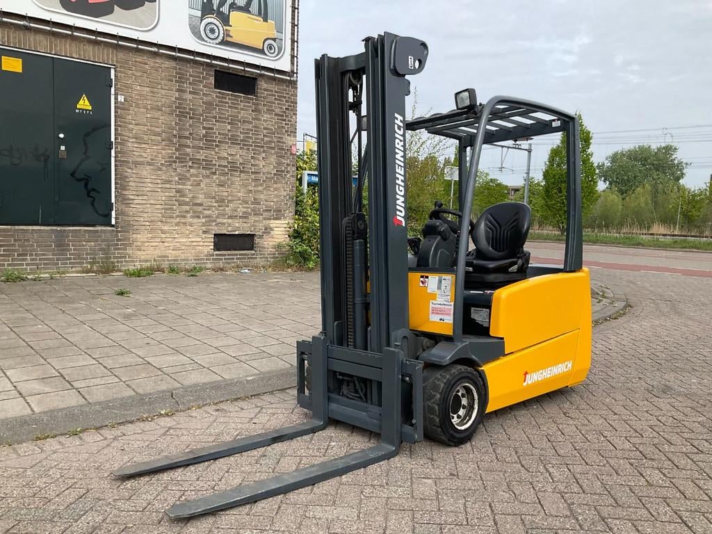 Jungheinrich EFG-DF20 2000KG 4.50METER HEFTRUCK, Zakelijke goederen, Machines en Bouw | Heftrucks en Intern transport, 2000 tot 3000 kg