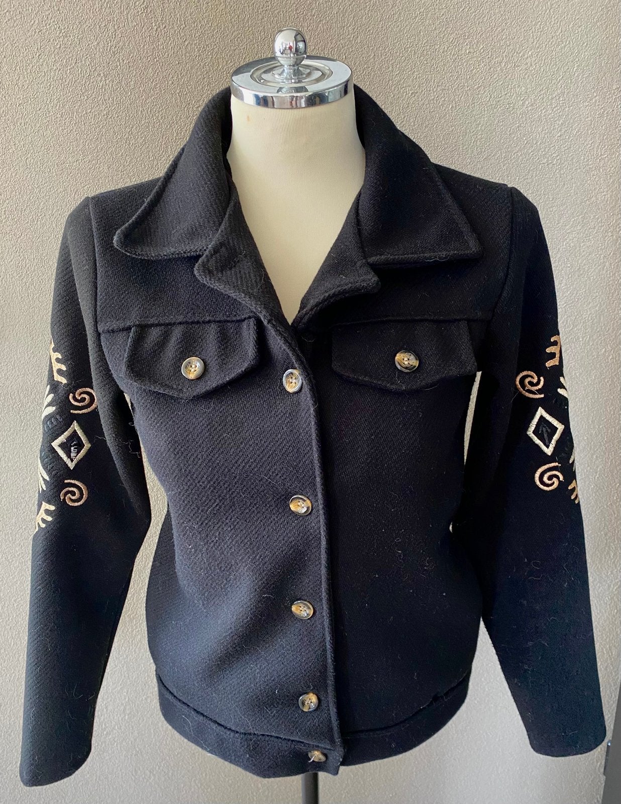 Zwart korte jasje van Envy maat S/M, Verzenden, Zwart, Jasje, Maat 36 (S)