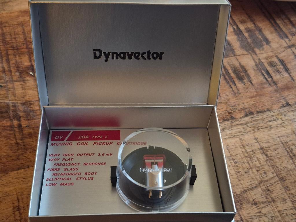 Dynavector DV 20A Type 2 NOS MC cartridge compleet + rapport, Ophalen of Verzenden, Nieuw, Platenspeler-onderdeel, Overige merken