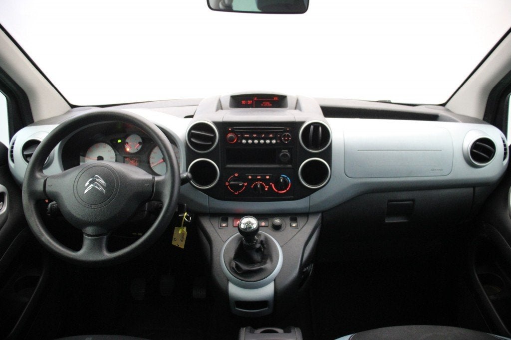 Citroen BERLINGO 1.6 VTi XTR - Cruise, Trekhaak, Panoramadak, Voorwielaandrijving, Euro 5, 4 cilinders, Met garantie (alle)