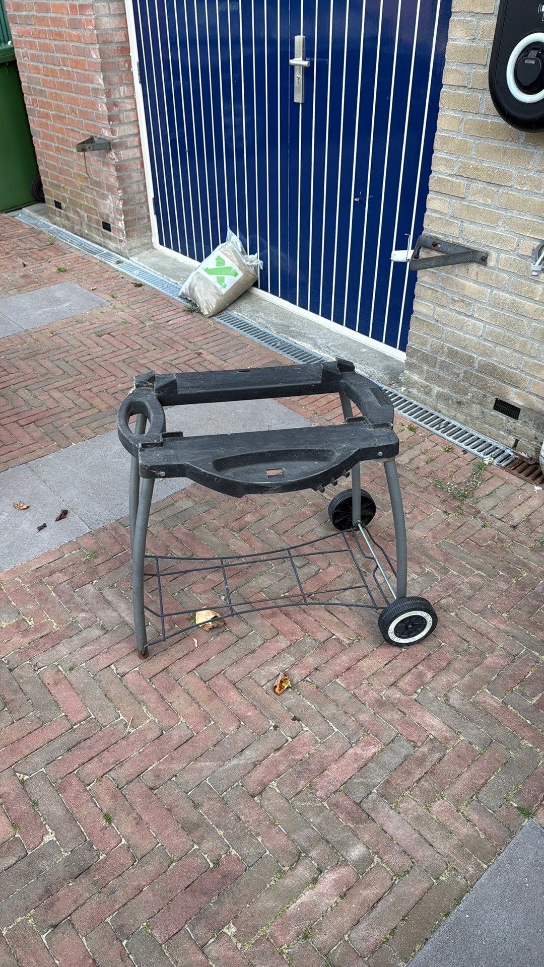 Onderstel Wber gas bbq, Ophalen, Gebruikt