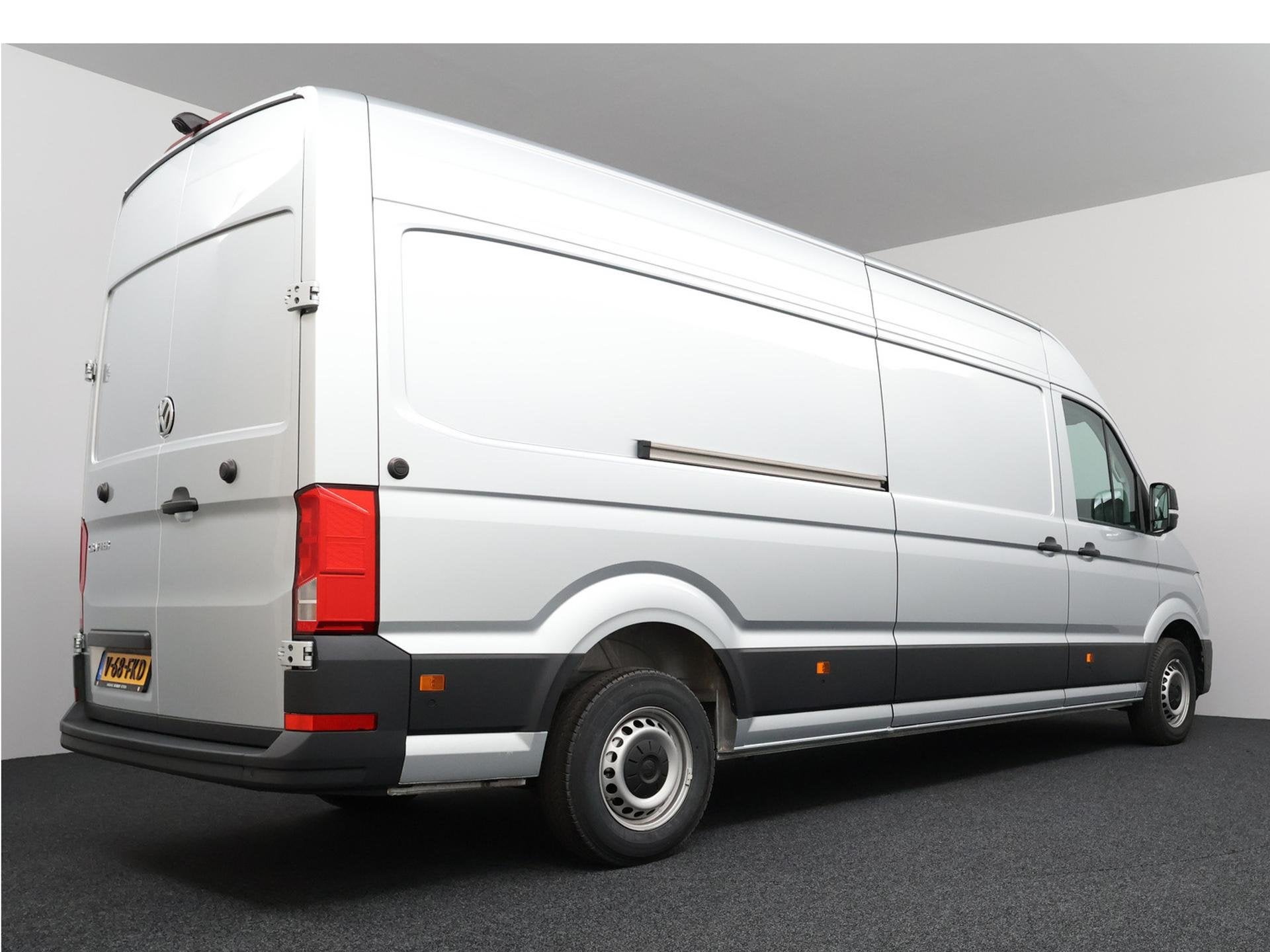 Volkswagen Crafter 35 2.0 TDI L4H3 Comfortline Automaat 140p, Auto's, Dealer onderhouden, Stof, Gebruikt, 4 cilinders