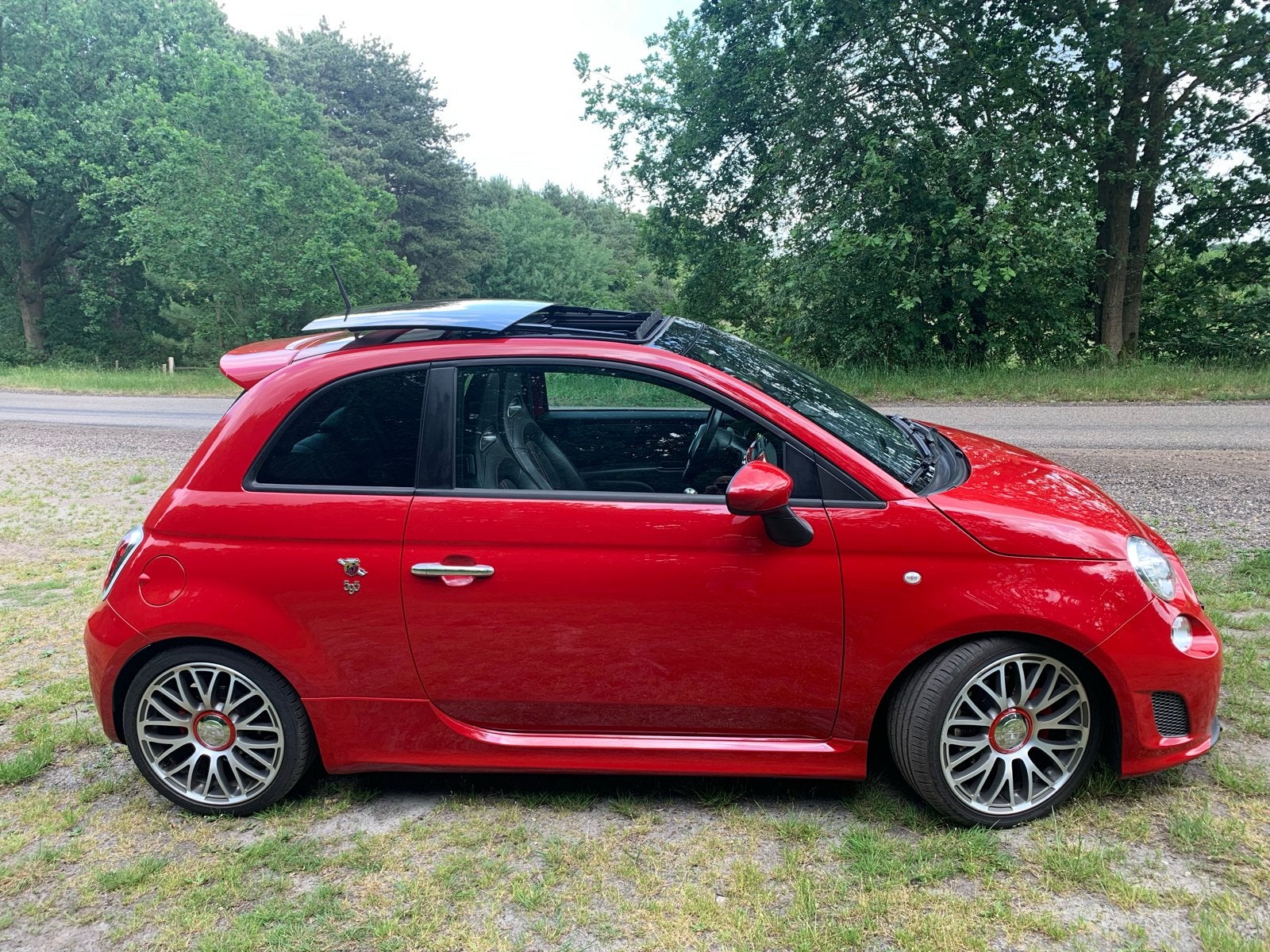 Fiat 500 1.4 T-jet Abarth 2014 Rood, Voorwielaandrijving, 40 €/maand, Zwart, 4 cilinders