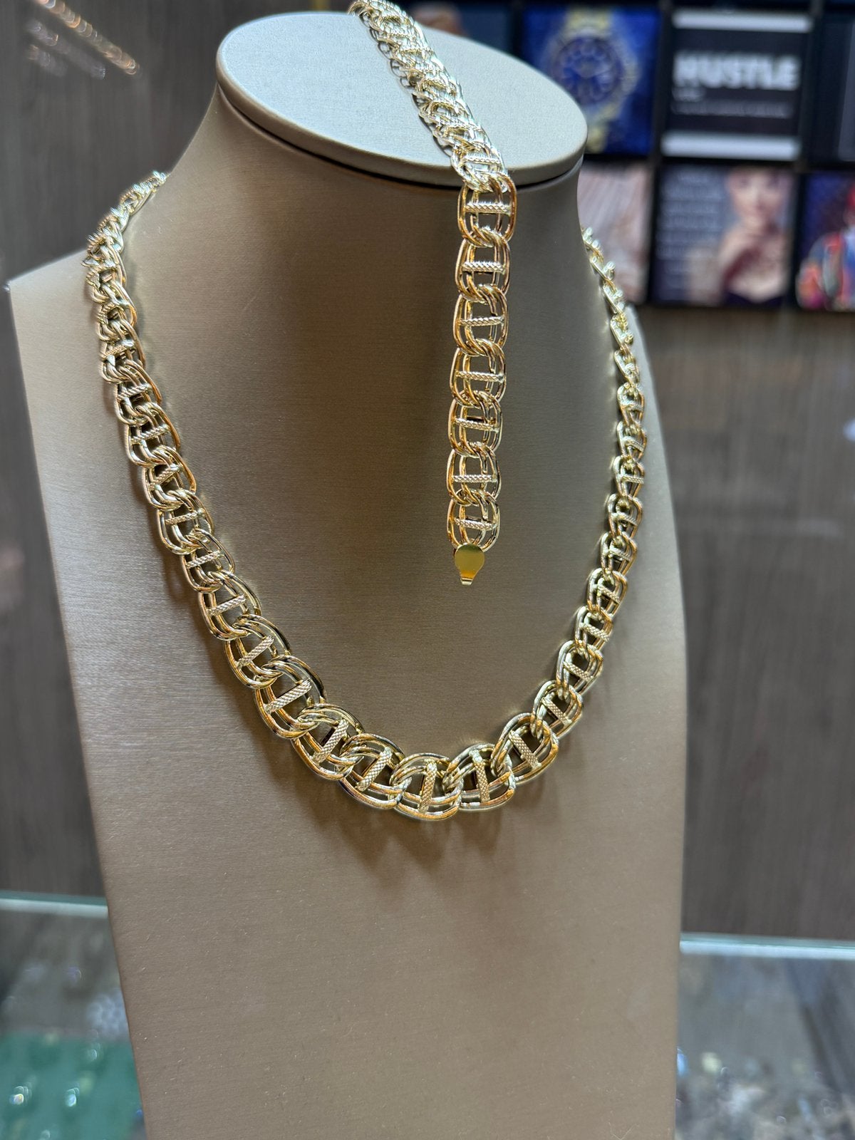 14KT Goud - 15.4 Gram - Ketting - Armband - Vrouwenset, Ophalen, Nieuw, Goud