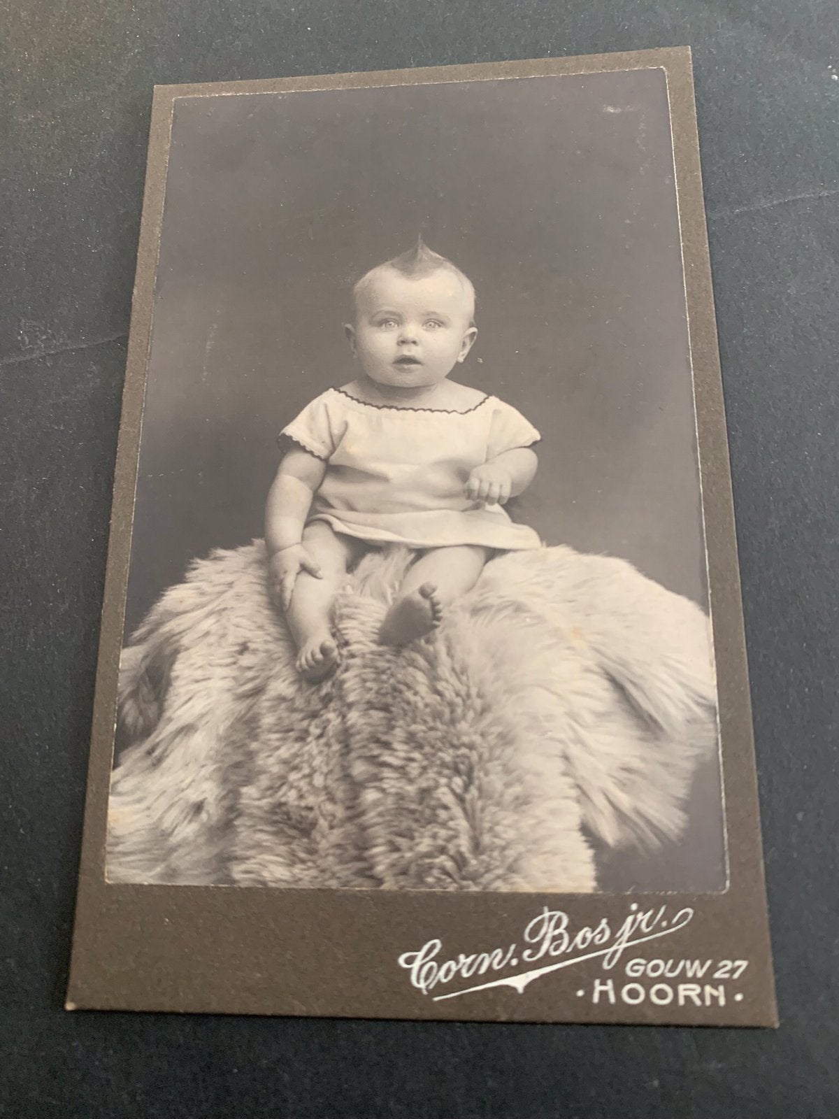 cdv carte de visite kind Hoorn Corn Bos Jr Baby, Verzamelen, Foto's en Prenten, Verzenden, Foto, Zo goed als nieuw, Voor 1940