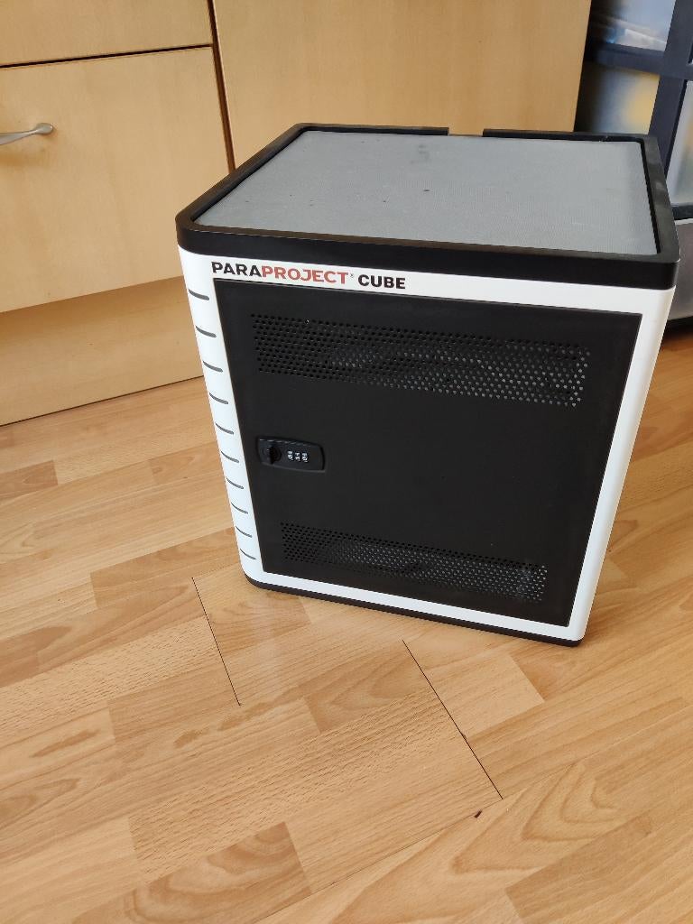 3 X Paraproject Cube - Laadunit voor 10 tablets 30-4, Ophalen, Zo goed als nieuw