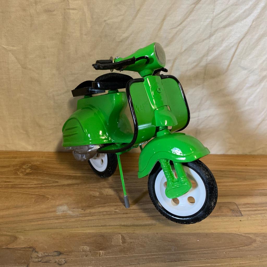 Miniatuur Vespa - handgemaakt – Bij TTM Wonen, TTM Wonen, Meubels – (Perzische) Tapijten en Woonaccessoires, Meerkleurig, Taag 63, 2491 CS, Den Haag (Forepark)
