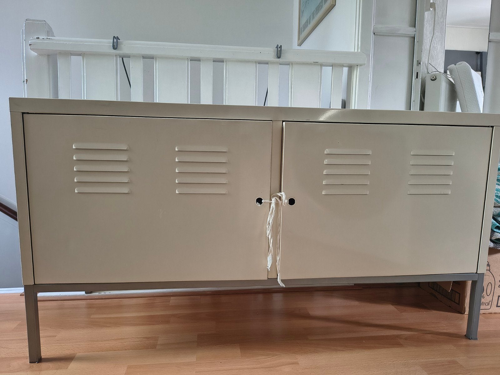 Ikea Locker Kast wit- gratis, Huis en Inrichting, Kasten | Lockerkasten, Gebruikt, Ophalen
