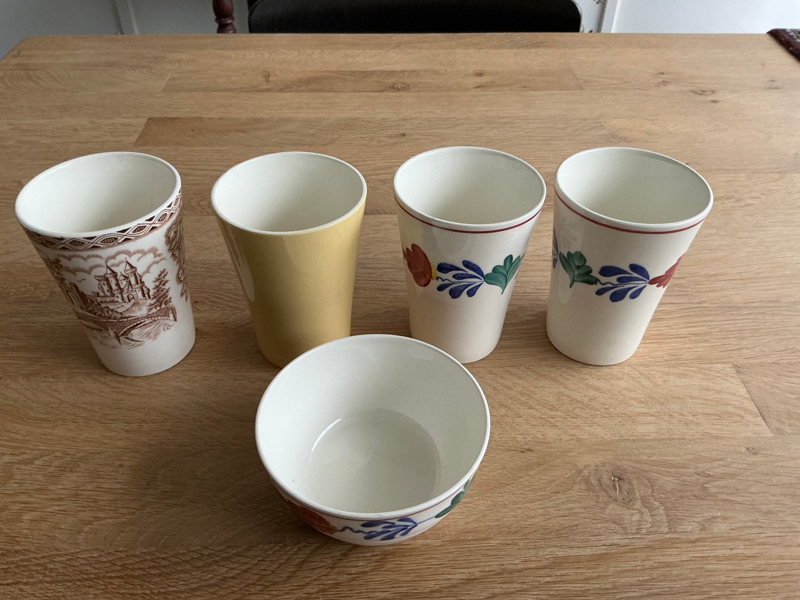 P Regout 4 bekers en schaaltjes, oa boerenbont., Ophalen of Verzenden