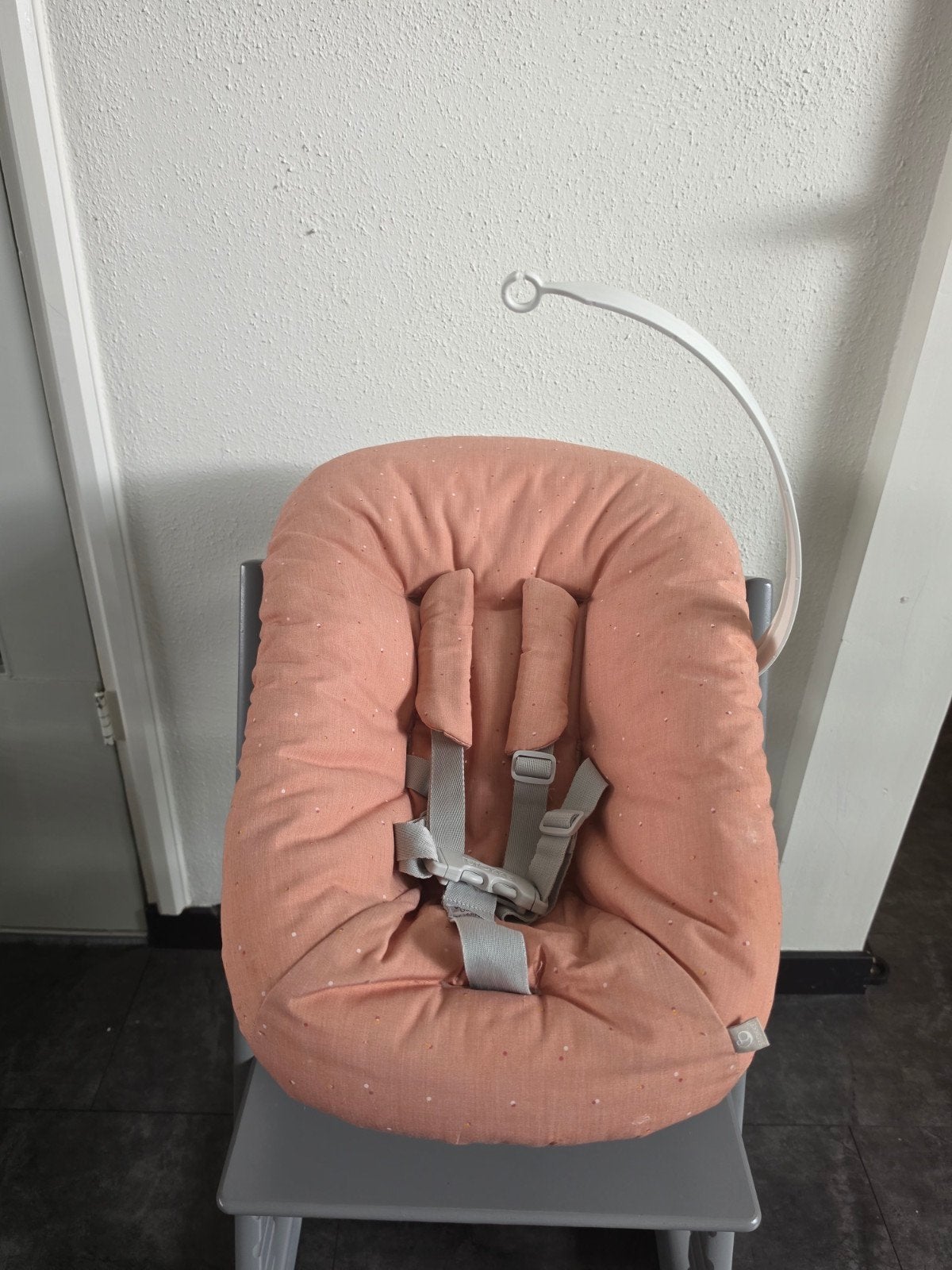 Stokke Newborn Set (nieuw model) met speelboog, Kinderen en Baby's, Kinderstoelen, Ophalen of Verzenden, Zo goed als nieuw, Overige typen