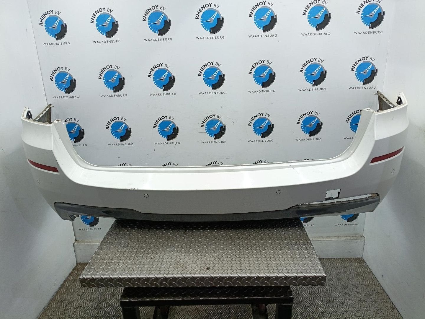BMW 5 SERIES F11 523I  BUMPER ACHTER 2011, Gebruikt, Ophalen of Verzenden, Achter, Bumper