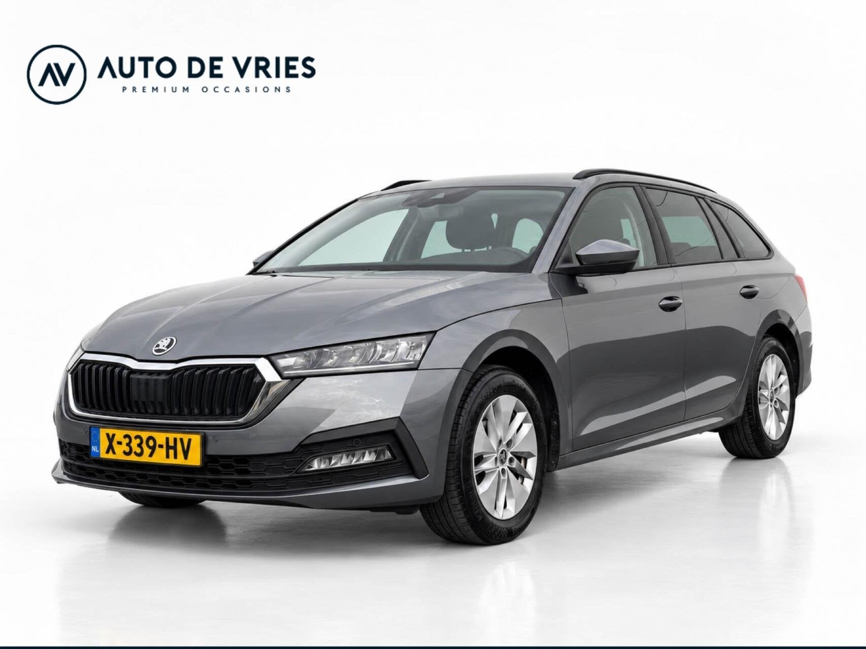 Skoda Octavia Combi 1.0 e-TSI 110pk DSG Business Edition | N, Dealer onderhouden, Stof, Gebruikt, Automatische klimaatregeling