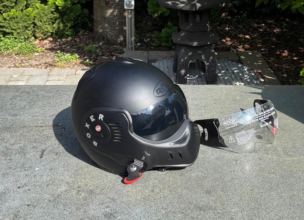 Boxer V8 helm zwart maat 58 met sun en anti-fog screen, M, Systeemhelm, Heren, Tweedehands