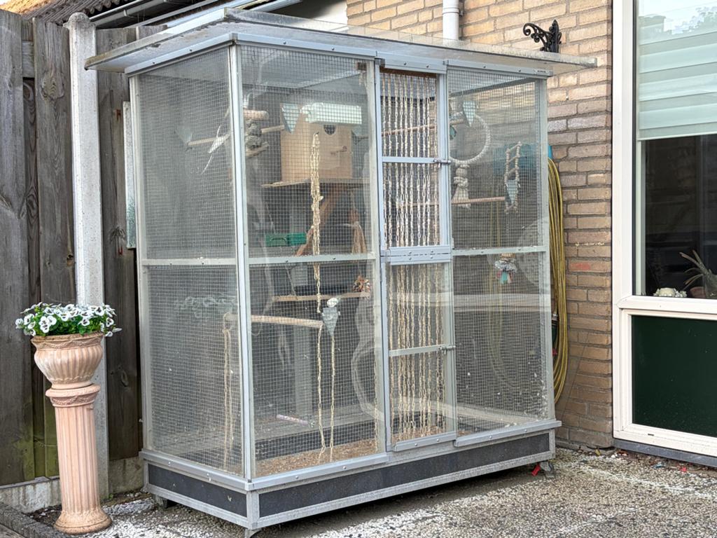 Mooie Alu voliere met plexiglas platen, Ophalen of Verzenden, Zo goed als nieuw, Aluminium, Volière