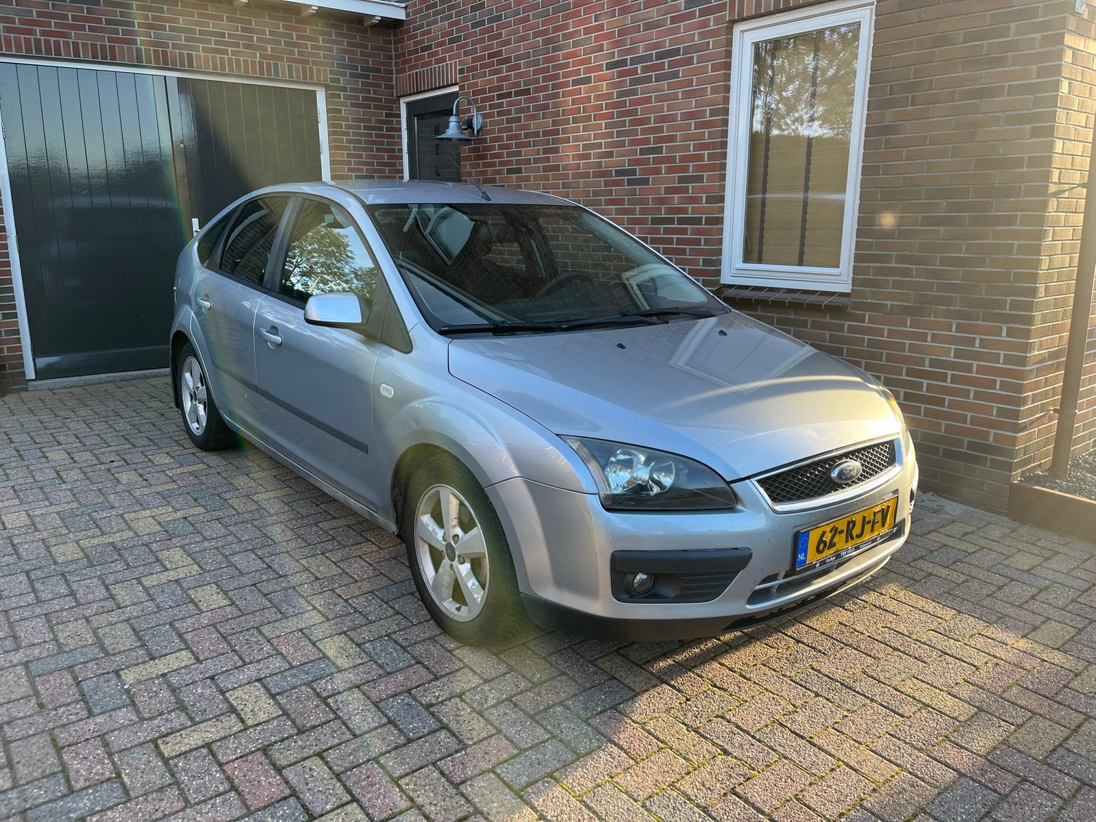 Ford Focus 1.6 2005 Apk tot juni 2027, 1596 cc, 15 km/l, 4 cilinders, 49 €/maand