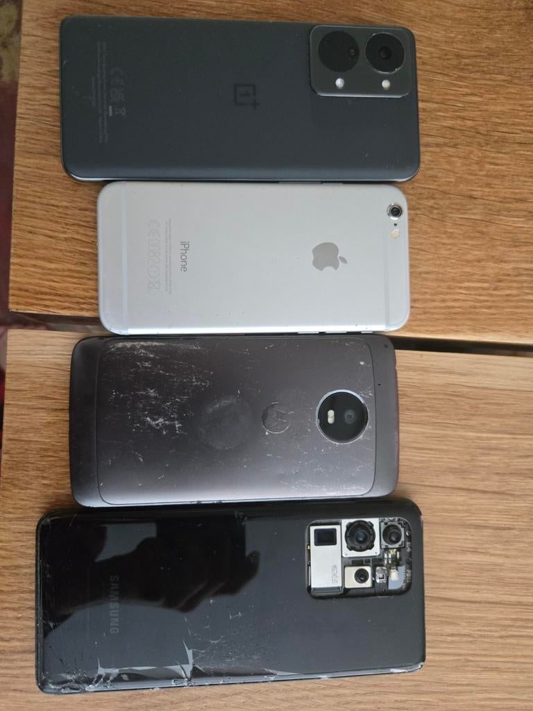 Telefoons gezocht, Telecommunicatie, Mobiele telefoons | Overige merken, Ophalen of Verzenden, 6 megapixel of meer, Overige modellen