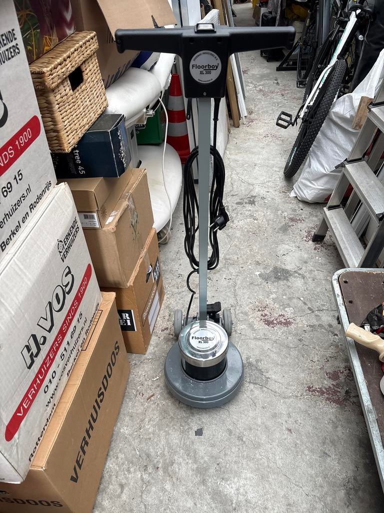 Floorboy XL 300 Schrob- en Boenmachine, Doe-het-zelf en Verbouw, D, Gebruikt, Schrobmachine, Ophalen of Verzenden