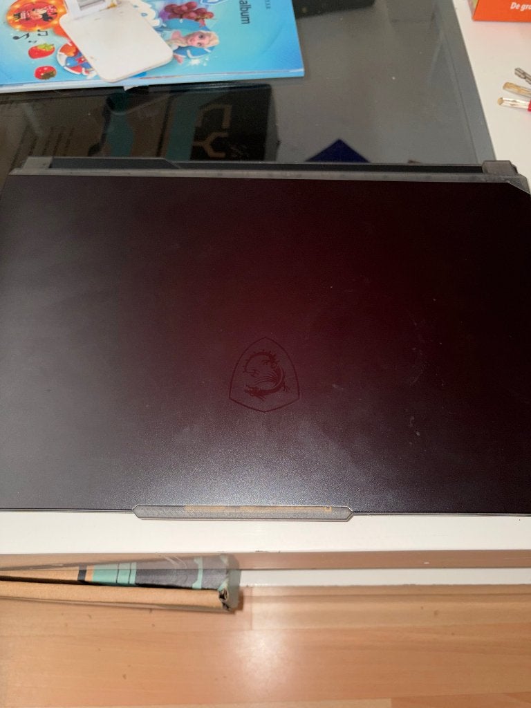 Game laptop MSI 15 A13UC-689NL, 2 tot 3 Ghz, Qwerty, Intel® Core™ i7 , Zo goed als nieuw