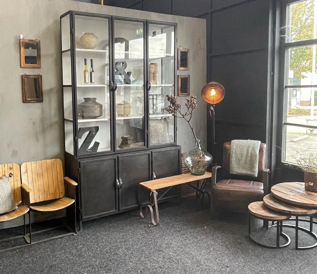 Vitrinekast exclusief zwart metaal glas 142 cm breed actie