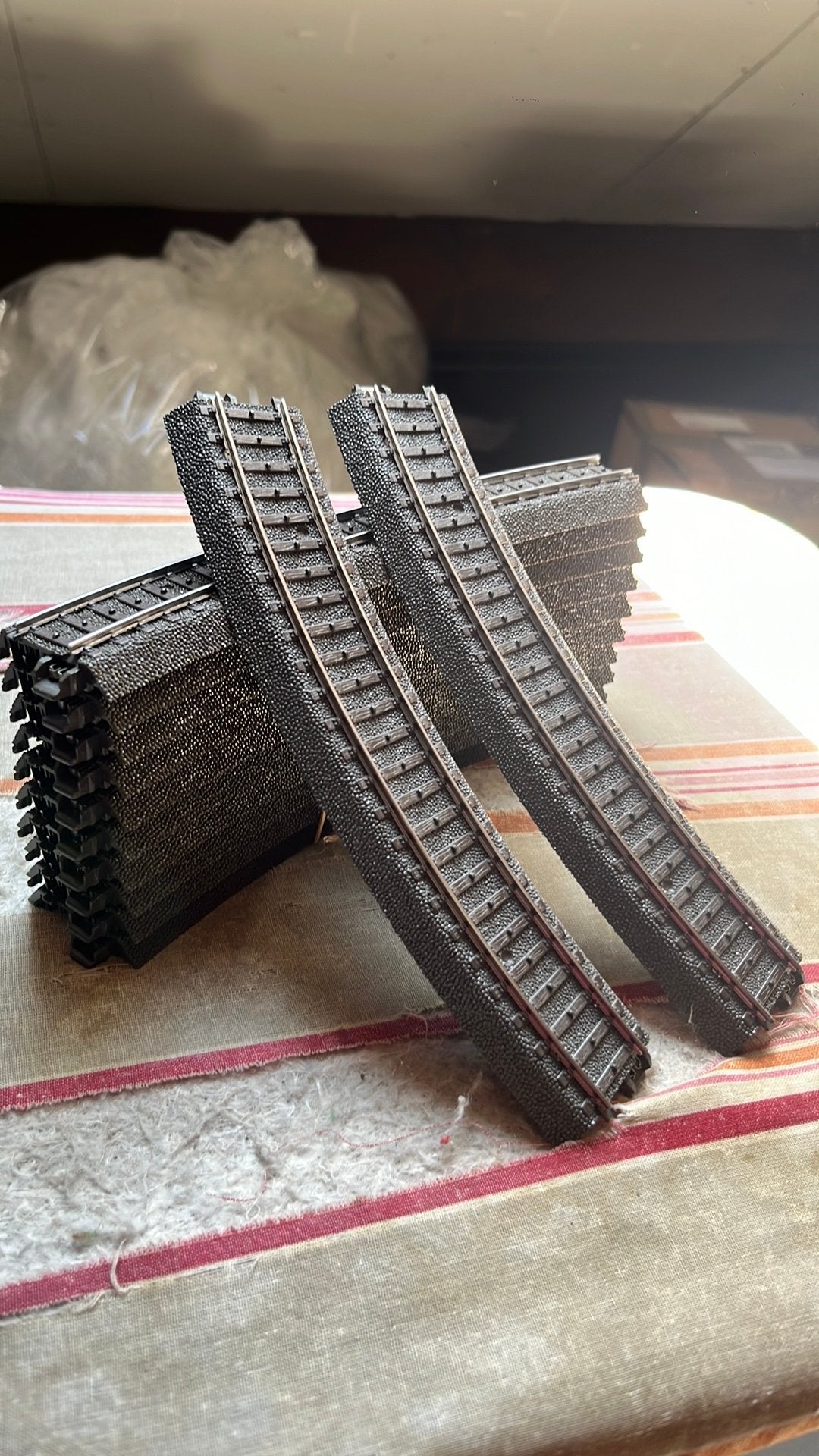 Te koop 12 gebogen rails van marklin C 24130, Wisselstroom, Rails, Ophalen of Verzenden, Zo goed als nieuw
