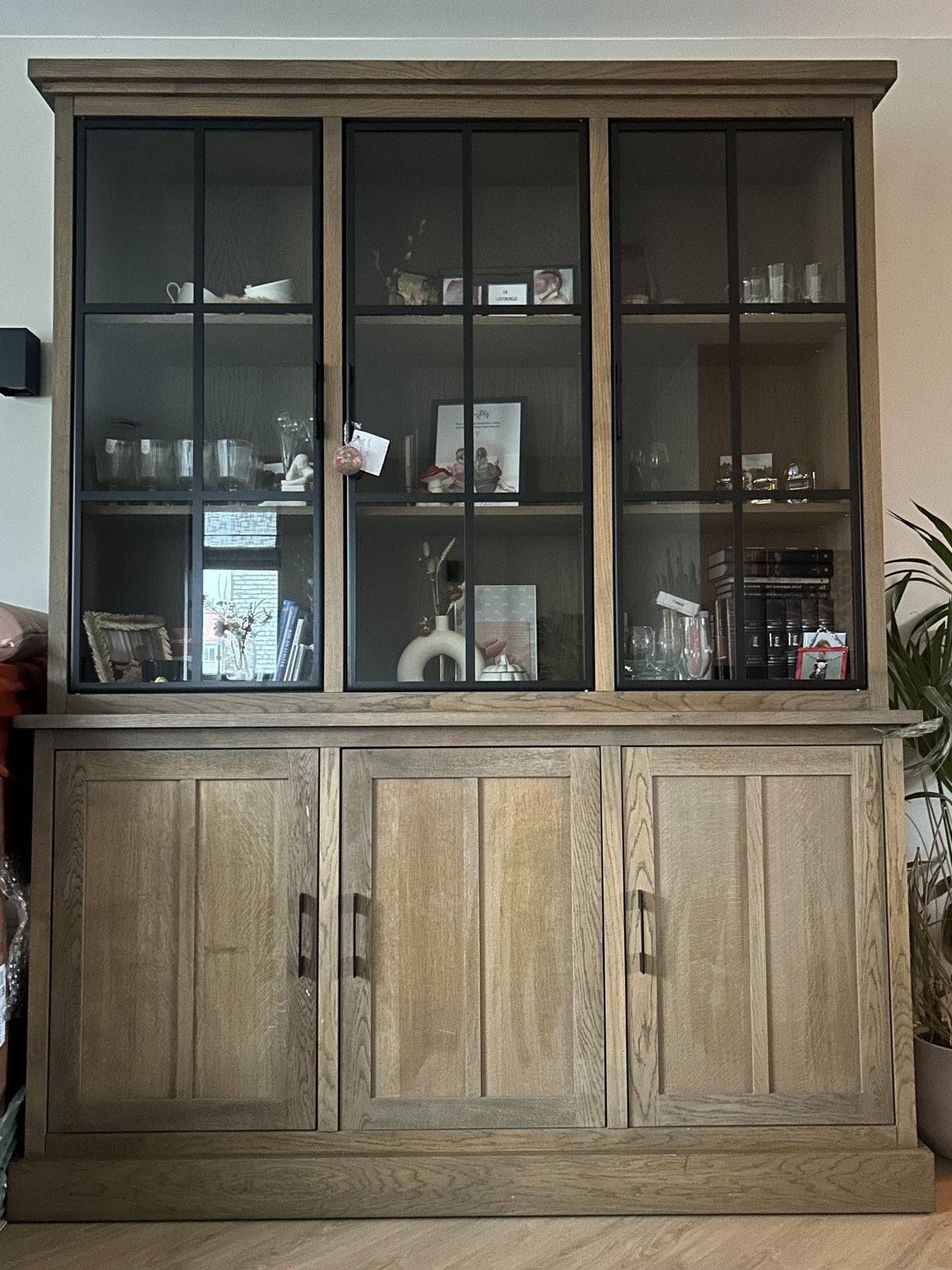 Buffetkast, 2 delen (dressoir met opzetkast), Ophalen, Zo goed als nieuw, 150 tot 200 cm, Met deur(en)
