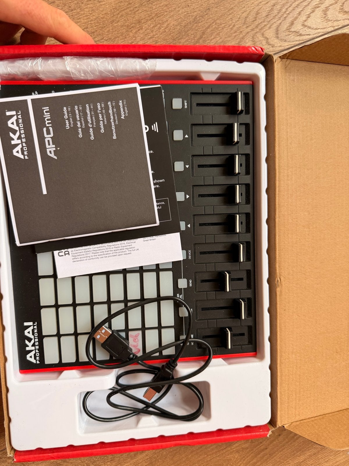 Akai APC mini MIDI Controller voor Ableton Live, Muziek en Instrumenten, Ophalen of Verzenden, Zo goed als nieuw