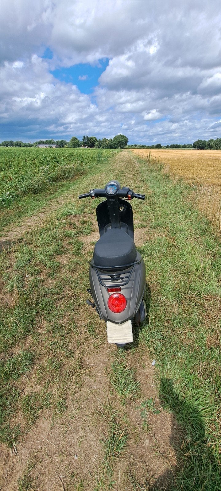 Vespa Snorfiets - Gebruikt met lichte schade, Fietsen en Brommers, Scooters | Vespa, Gebruikt, Vespa S, Ophalen of Verzenden, Benzine
