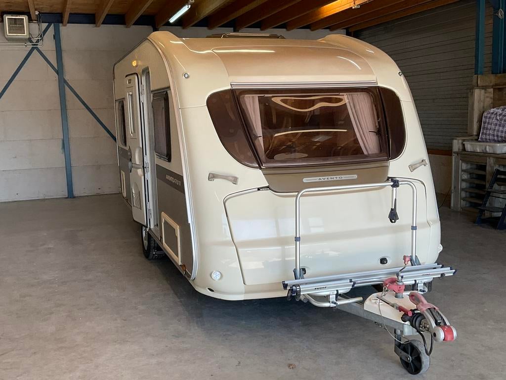 Avento Gran Turismo 470 TF Incl. Mover luifen en voortent, Caravans en Kamperen, Caravans, Rondzit, 6 tot 7 meter, Luifel, Tot en met 4