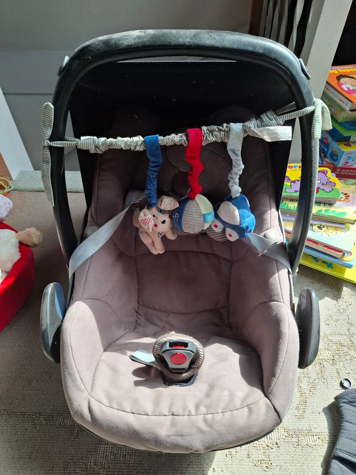 Maxi-Cosi autostoel 0-13 kg met zonnekap en speelboog Lief!, Ophalen, Afneembare rugleuning, 0 t/m 13 kg, Maxi-Cosi