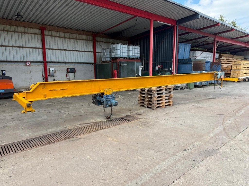 bovenloopkraan 1,6 ton 10,72 m overspanning, Doe-het-zelf en Verbouw, Ophalen, Gebruikt