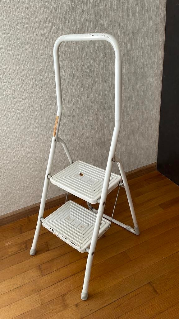 Huishoud trapje, Doe-het-zelf en Verbouw, Ladders en Trappen, Ophalen of Verzenden, Gebruikt, Minder dan 2 meter