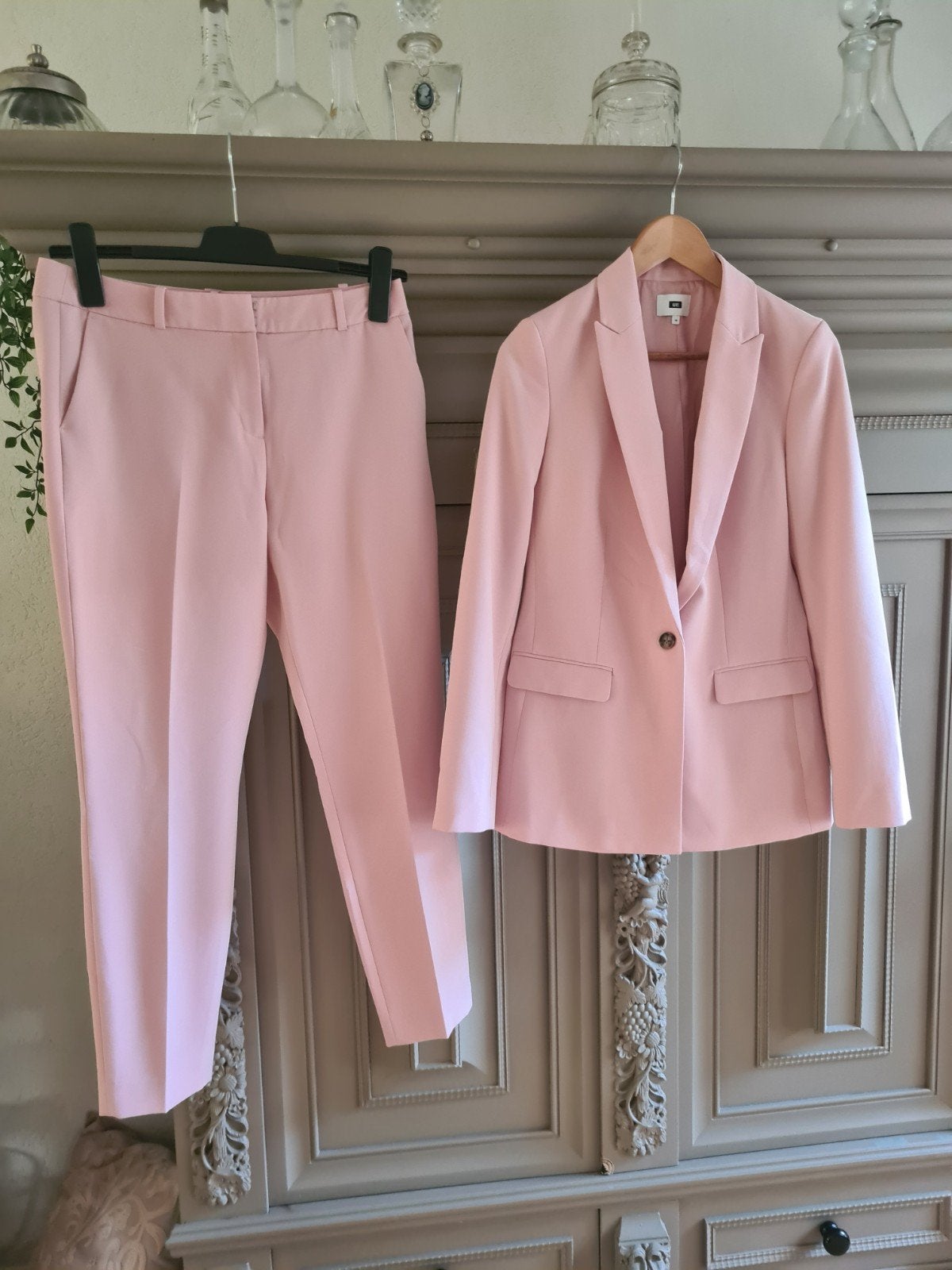 Prachtig roze Broekpak van WE - Blazer + Pantalon maat 38, Maat 38/40 (M), Kostuum of Pak, WE, Nieuw