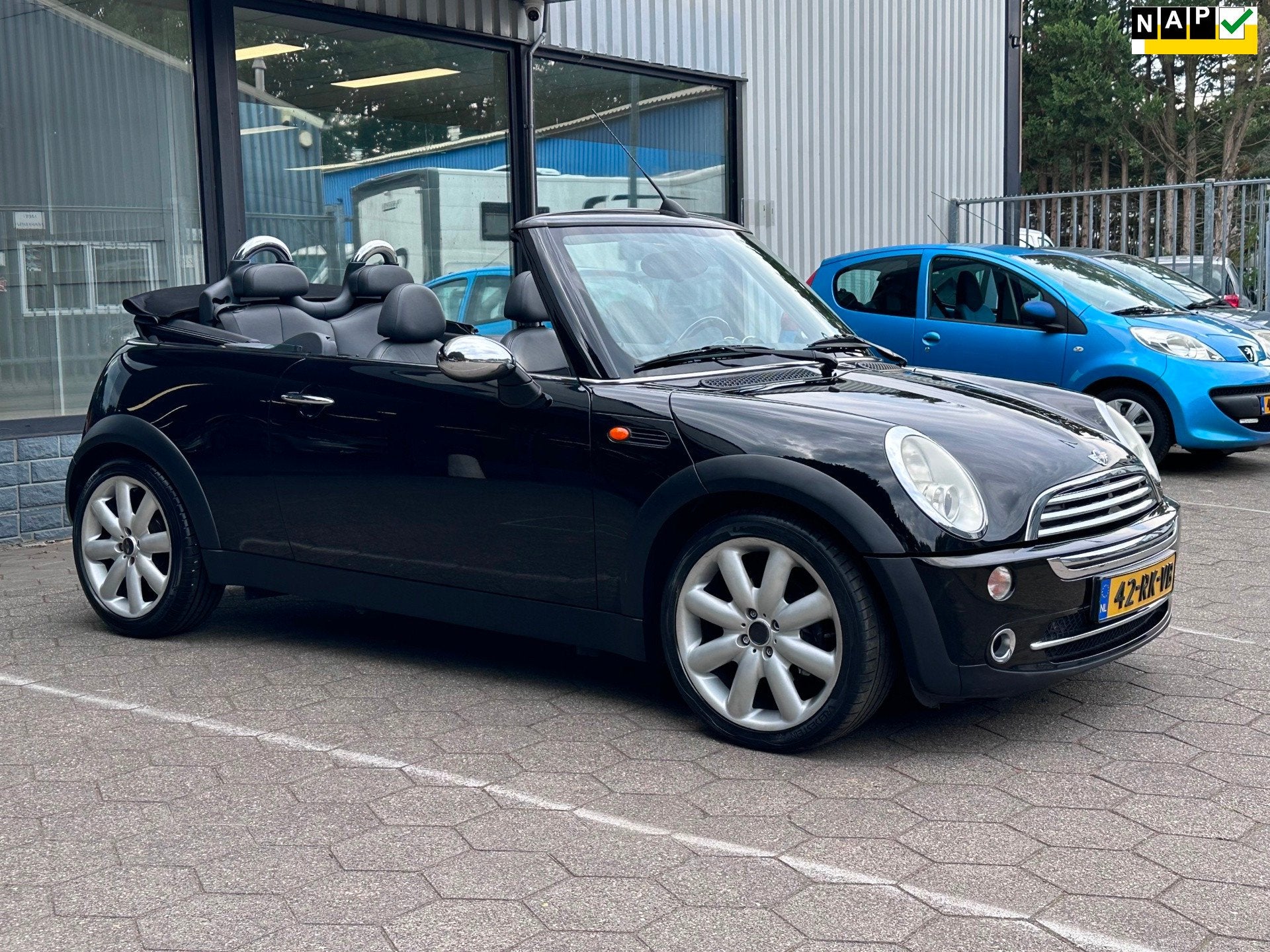 Mini Cabrio 1.6 Cooper Chili / Cabrio / Airco / Leder /, Voorwielaandrijving, Gebruikt, 4 cilinders, Cabriolet