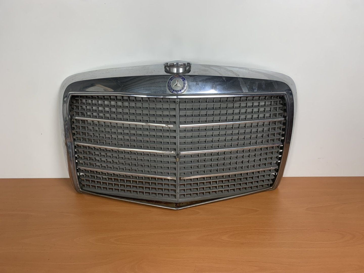 grille oude mercedes W115 opknapper, Gebruikt, -, Ophalen of Verzenden, -
