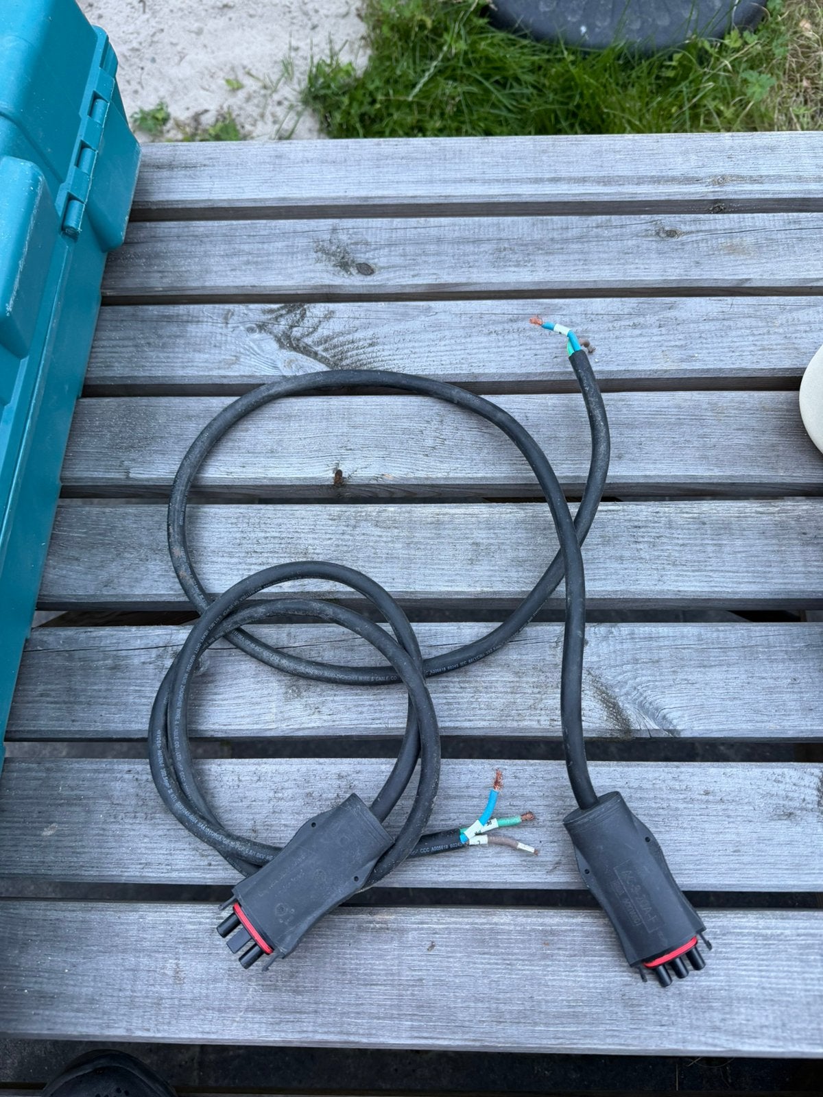 APsystems Y3 AC 1 meter, Ophalen of Verzenden, Zo goed als nieuw, Minder dan 2 meter, Overige kabels