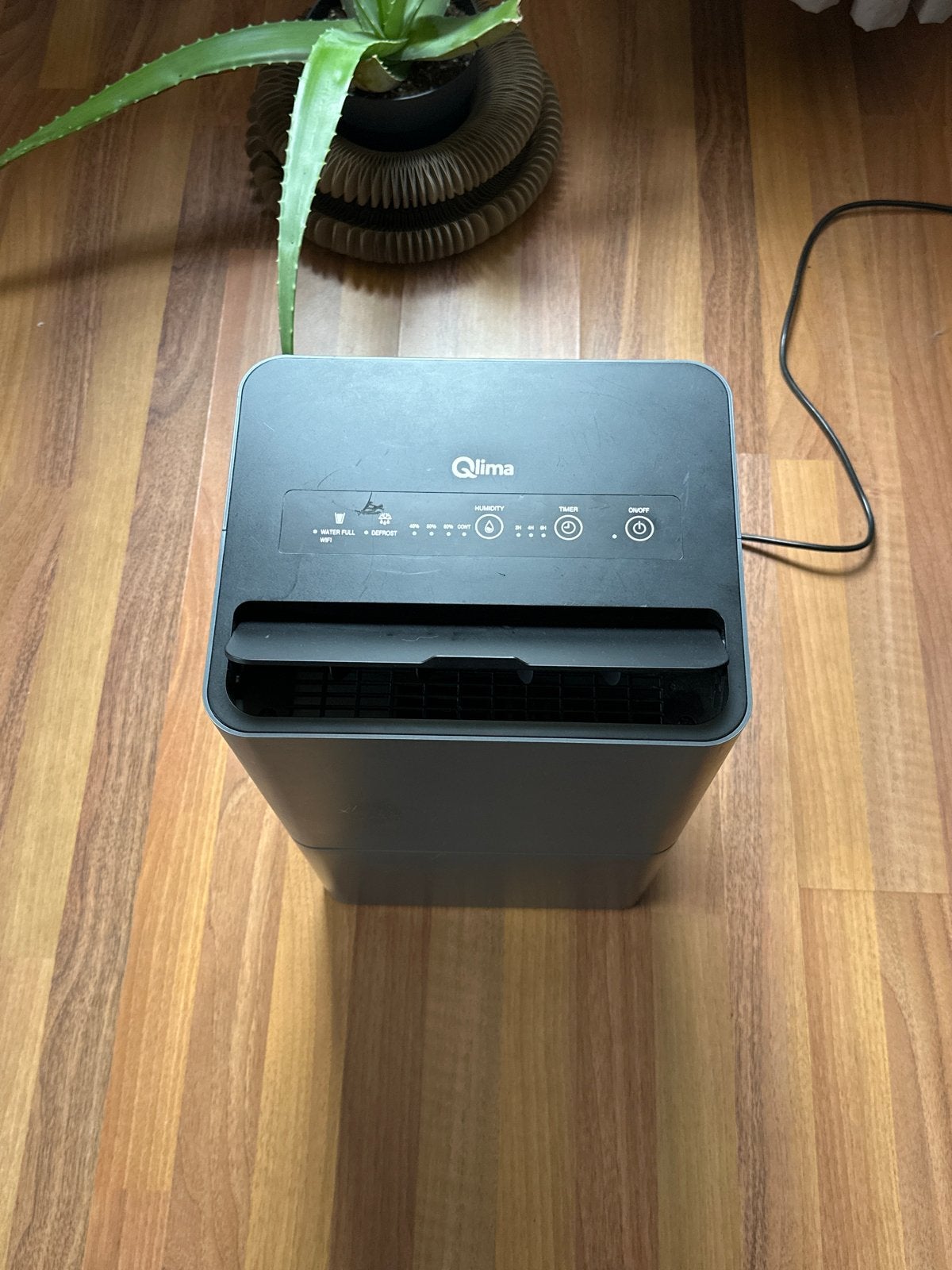 Qlima Luchtontvochtiger - Compact en Efficiënt, Ophalen of Verzenden, Zo goed als nieuw, Luchtontvochter