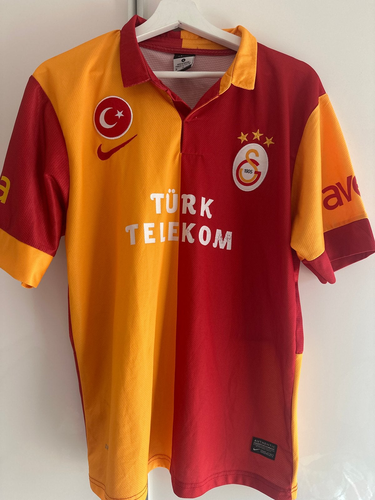 Galatasaray thuisshirt 2012-2013 Sneijder #14 Maat M, Kleding | Heren, Ophalen of Verzenden, Voetbal, Gedragen, Meerkleurig