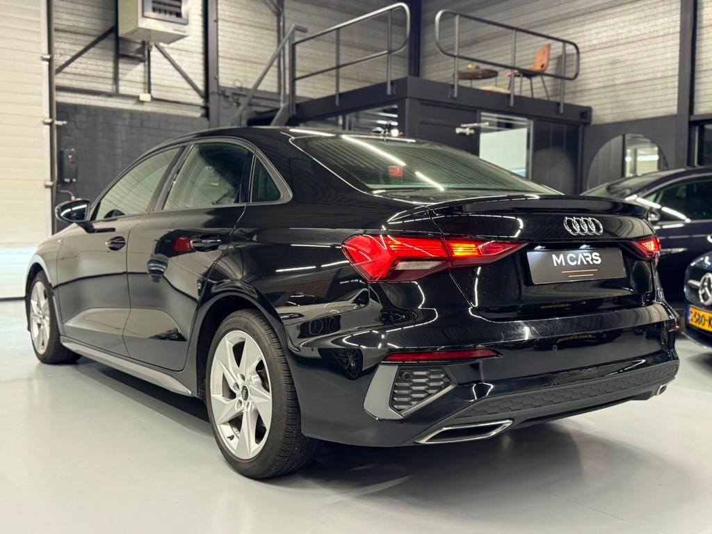 Audi A3 Limousine 30 TDI S Edition CARPLAY/CRUISE/VIRTUAL, Auto's, Voorwielaandrijving, Traction-control, 1325 kg, Gebruikt