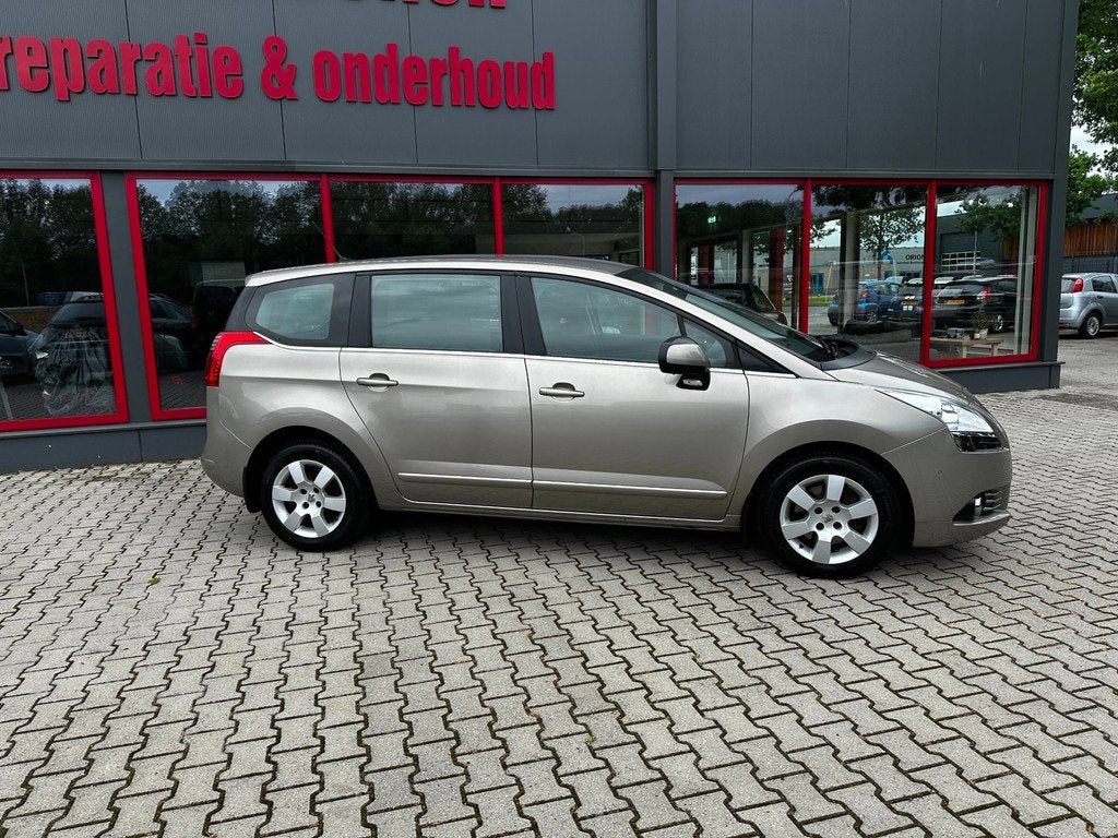 Peugeot 5008 1.6 THP Active 5p / NIEUWE DISTR. KETTING / TRE, Voorwielaandrijving, Euro 5, 1435 kg, Handgeschakeld
