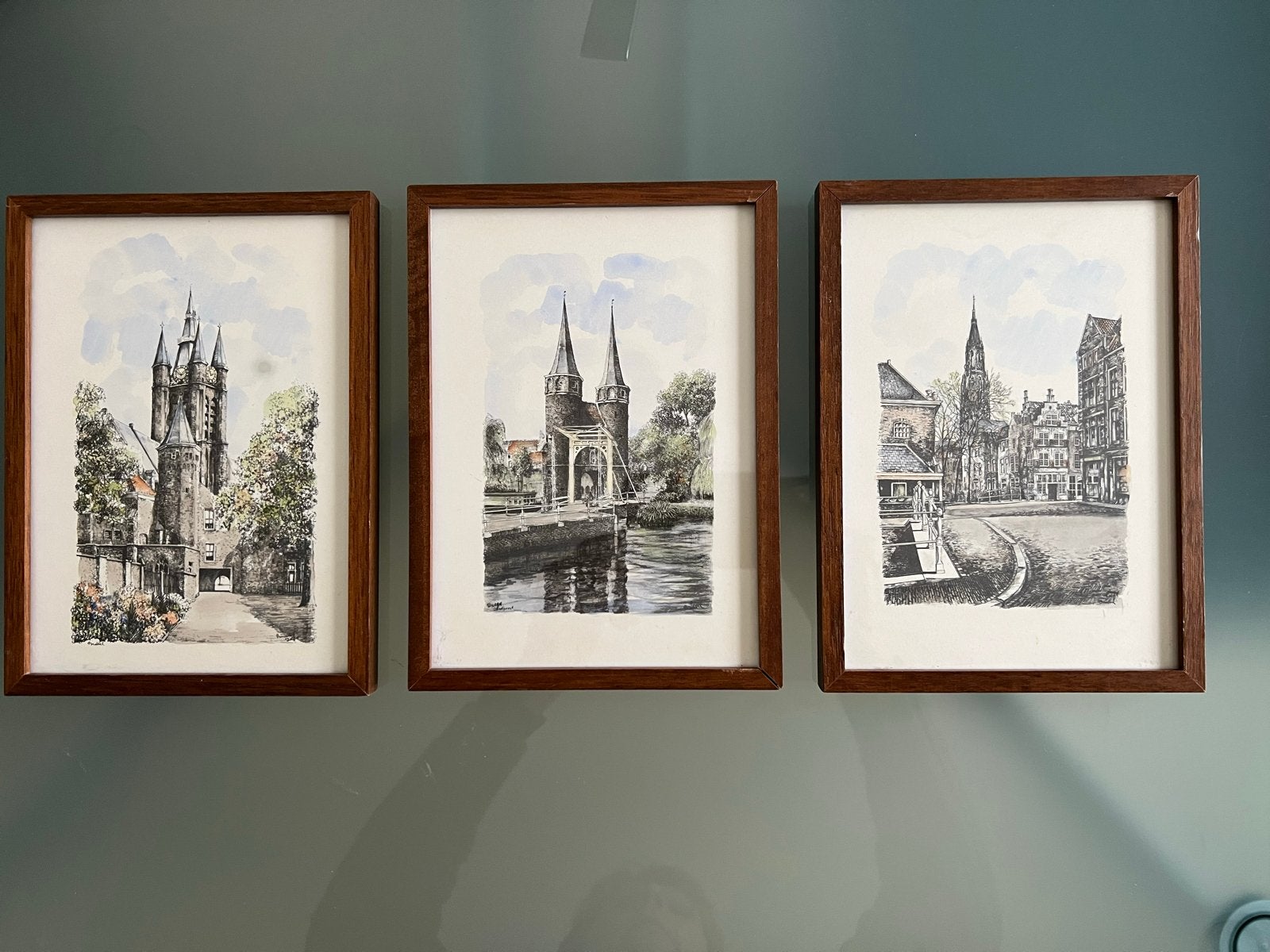 Set van 3 Delftse stadsgezichten - Schilderijen, Realistisch, Ophalen of Verzenden, Gesigneerd, Gemengde techniek