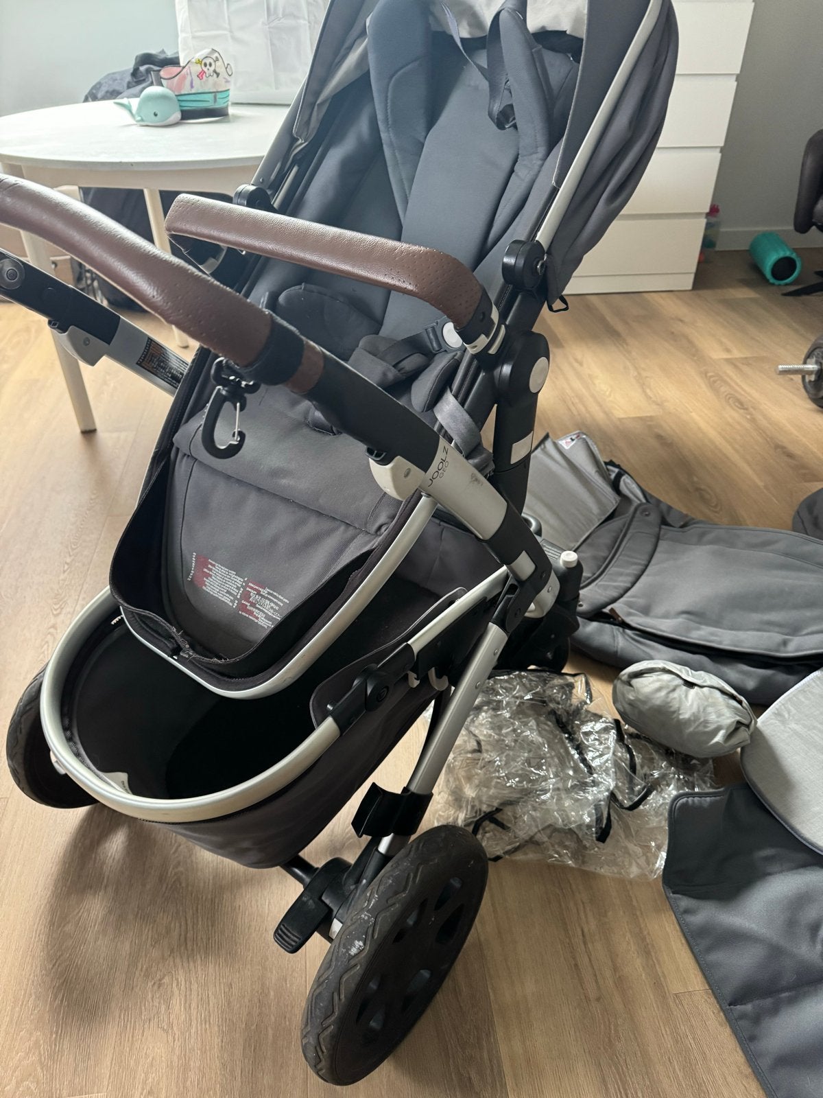 Joolz Geo 2 kinderwagen 3 in 1 en accessoires, Zo goed als nieuw, Combiwagen, Met reiswieg, Ophalen