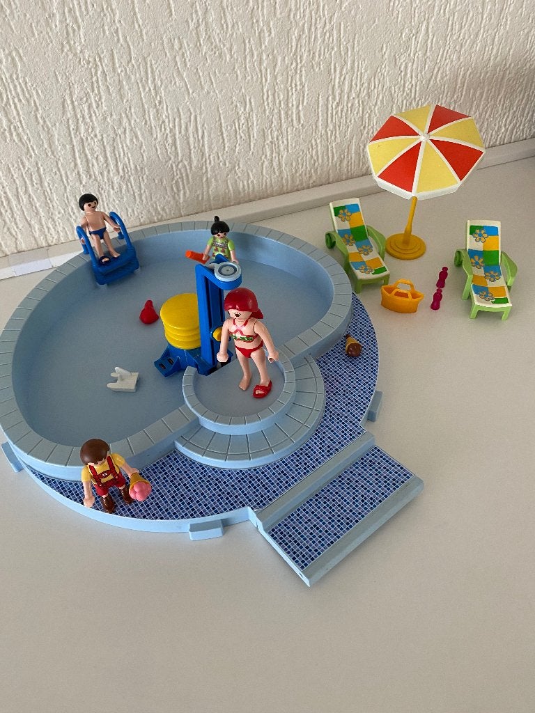playmobil 5964 . Zwembad met 4 poppetjes enz., Ophalen of Verzenden, Gebruikt, Complete set