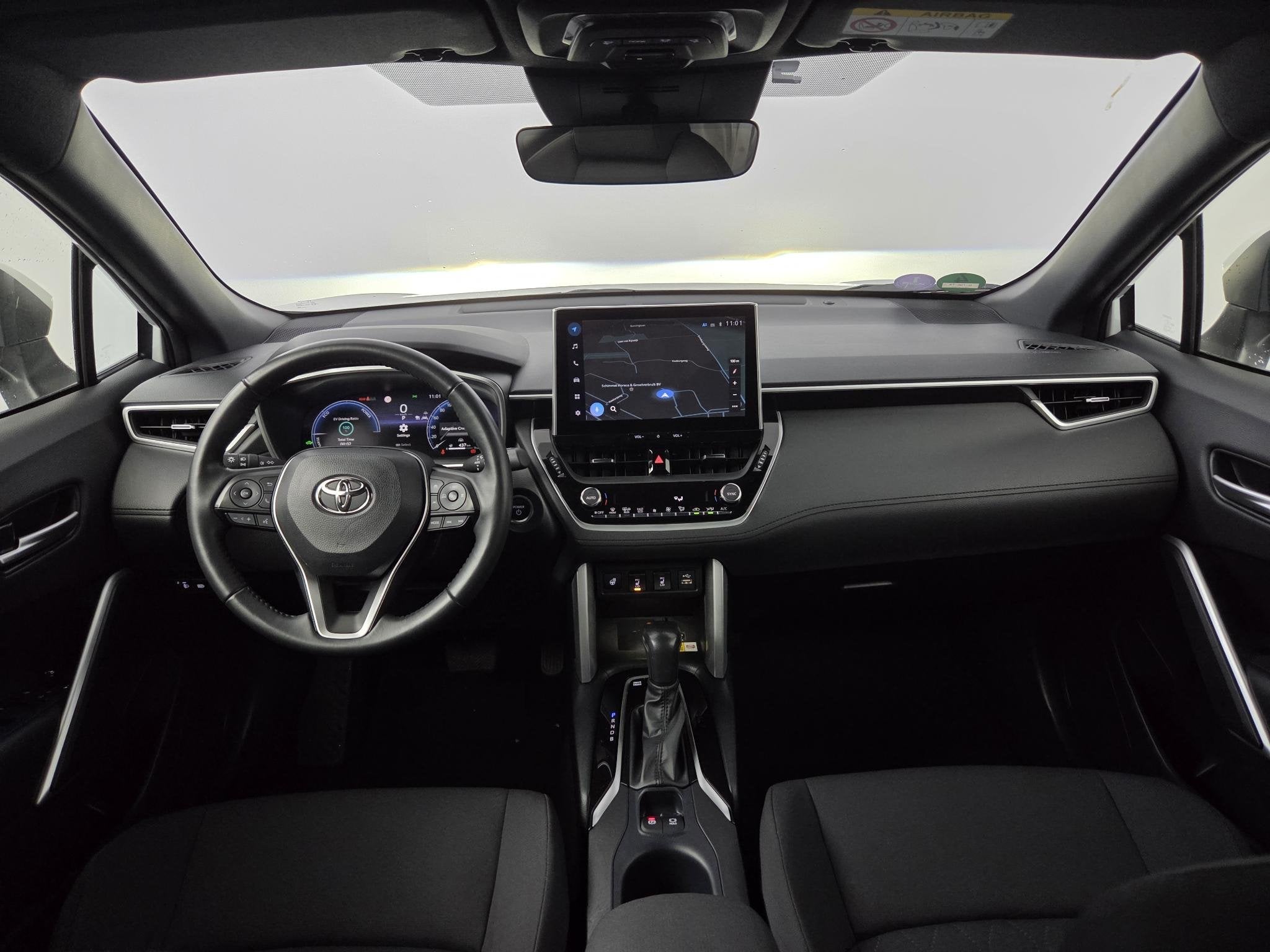 Toyota Corolla Cross Hybrid 200 Dynamic | Stoel & Stuur Verw, Stof, Gebruikt, 4 cilinders, Met garantie (alle)