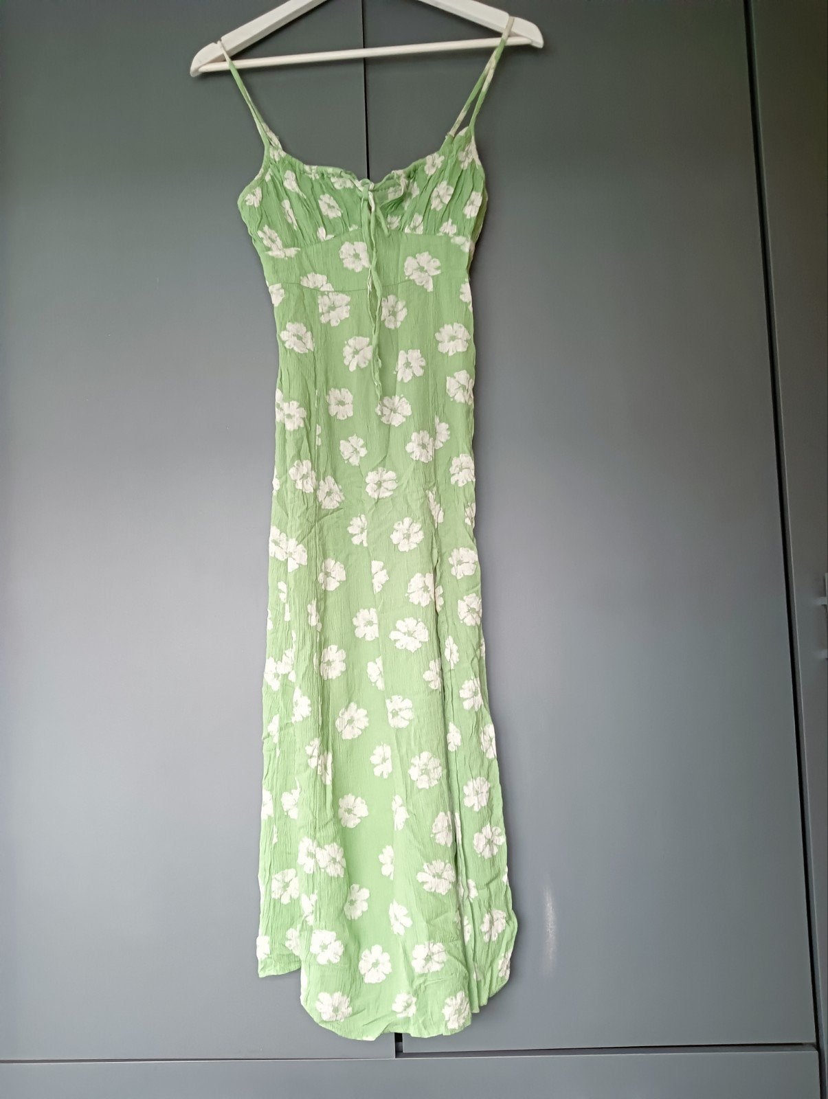 Lichtgroene lange zomerjurk mt 34 met witte bloemprint, Ophalen of Verzenden, Clockhouse, Maat 34 (XS) of kleiner, Gedragen