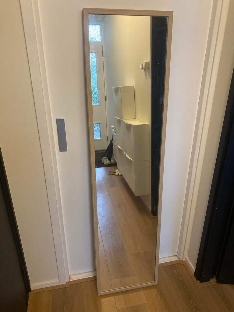 IKEA STAVE spiegel met eikenhouten frame, Huis en Inrichting, Woonaccessoires | Spiegels, Zo goed als nieuw, Minder dan 50 cm