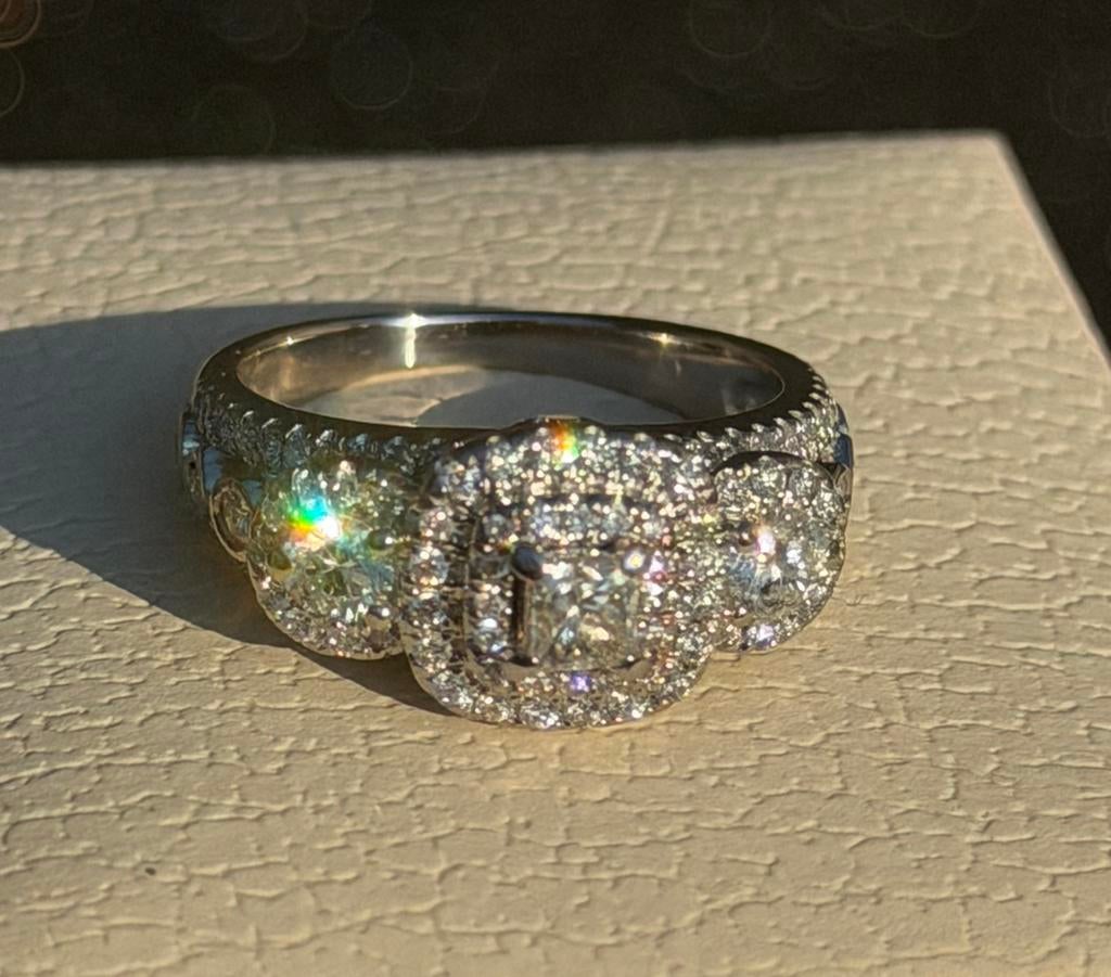Gouden ring met 111 natuurlijke diamanten en certificaat!, Nieuw, Ophalen of Verzenden, Kleiner dan 17, Met edelsteen